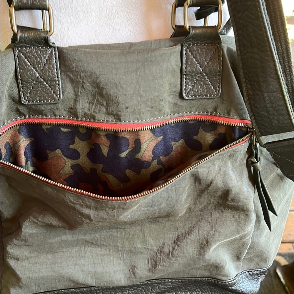 PISTIL Olive Green Shoulder Bag with Leather Handles - Picture 9 of 17